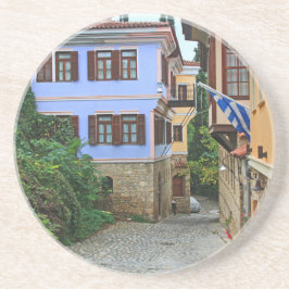 Posavasos Calle lateral en Grecia a la vuelta de la montaña