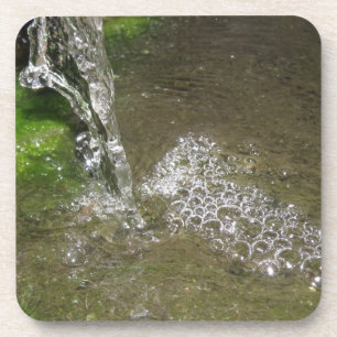 Posavasos Catarata de agua que se balancea con la montaña ru