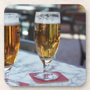 Posavasos Chablis; dos cervezas frías a 42 grados en un calu