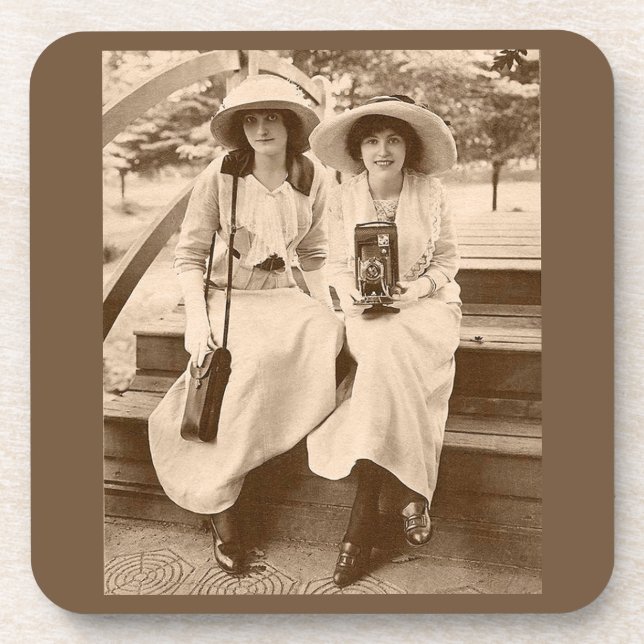 Posavasos chicas de cámara de aproximadamente 1910 (Frente)