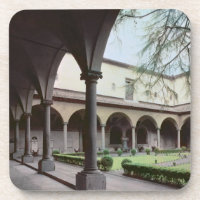 Claustro del convento, reconstruido en 1442 (foto)