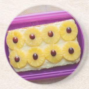 Posavasos Cortes hawaianas con piña en madera rústica