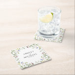 Posavasos Cuadrado De Papel Boda de caligrafía de flor silvestre de verano mod<br><div class="desc">Este moderno diseño de flor silvestre, una auténtica montaña de boda, presenta una elegante tipografía con letras a mano y un moderno posicionamiento, además de un delicado marco floral botánico de flor silvestre de verano. ¡Un diseño de bonito, de verano! Ideal para bodas en el patio trasero y en el...</div>