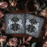 Posavasos Cuadrado De Papel Boda de espadas medievales del León Real de Plata<br><div class="desc">¡Añade encanto real a tu escapada de mesa! Estos castillos de boda a medida presentan un majestuoso diseño de león y floral con sus nombres y monograma, todo en lujosa plata contra fondo negro. Perfecto para una festividad medieval con elegancia intemporal. La plata que aparece en este artículo NO es...</div>