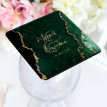 Posavasos Cuadrado De Papel Boda de guión de oro del Agate verde esmeralda<br><div class="desc">Estas elegantes y modernas galerías de boda cuentan con una acuarela de color verde esmeralda y un fondo geodésico adornado con falsos purpurinas de oro. Personalízalos con los nombres de la pareja en caligrafía de escritura a mano de color dorado sobre una gran ampersand verde, y la fecha boda en...</div>