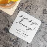 Posavasos Cuadrado De Papel Caligrafía Sip Sip Hooray Boda Blanco Negro<br><div class="desc">¡Celebremos a su boda o compromiso! Estas modernas calligrafías Sip Sip Hooray Black Boda cuentacuentos le dan un toque especial a su boda o fiesta de compromiso. También puedes usar estas castras de bebidas personalizadas en tu ducha de novia, ducha de parejas, aniversario, graduación o cualquier otro evento. ¡Sólo cambia...</div>