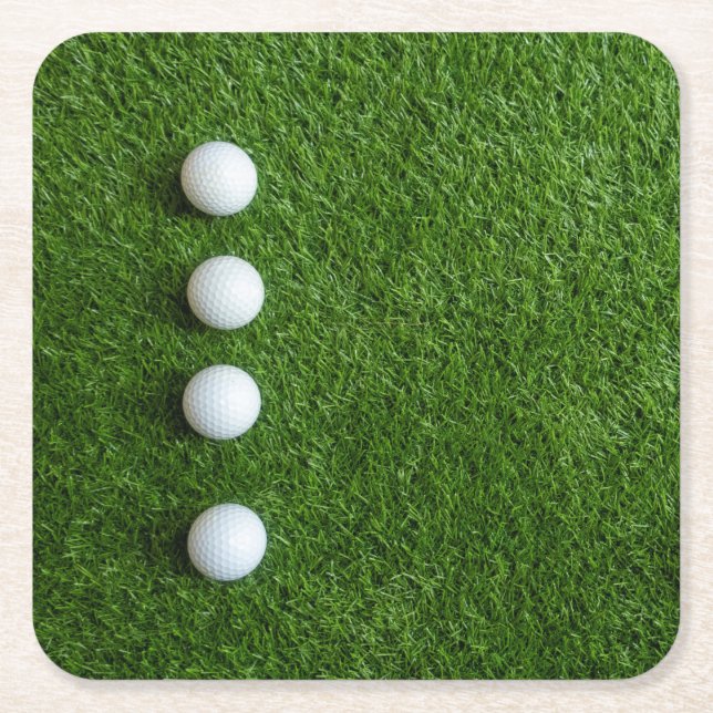 Posavasos Cuadrado De Papel Césped verde de golf con bolas de golf (Anverso)