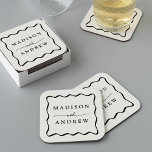 Posavasos Cuadrado De Papel Crema moderna y Boda de marco ondulado negro<br><div class="desc">Añada un toque elegante a su recepción de bodas, cena de ensayo, fiesta de compromiso o ducha de bodas con estos embutidos de papel de crema moderna y marco ondulado negro. Las catas retro boda muestran los nombres de la pareja con letras negras en negrita rodeadas de un borde ondulado...</div>