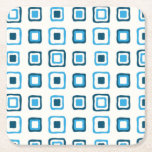 Posavasos Cuadrado De Papel Cuadrados azules en plazas azules - reutilizables<br><div class="desc">Los cuadrados azules modernos de mediados del siglo XX en cuadrados hacen una bonita y desechable montaña de papel para su hogar u oficina. Se vende en conjuntos de 6 para que tenga mucho que hacer para cualquier tipo de ocasión o uso diario.</div>