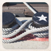 Cuerda atada a dos bolardos