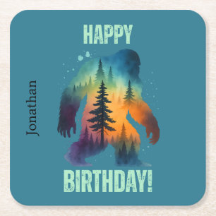 Posavasos Cuadrado De Papel Cumpleaños Feliz Silueta de Bigfoot Atardecer Bosq
