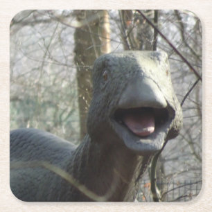 Posavasos Cuadrado De Papel Cuto observando la montaña rusa de dinosaurios