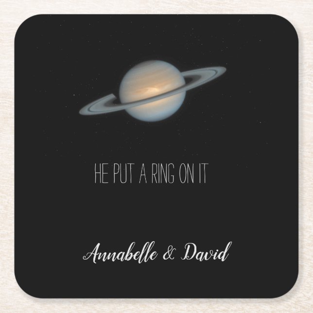 Posavasos Cuadrado De Papel Él le puso un anillo al Boda temático de Saturno (Anverso)