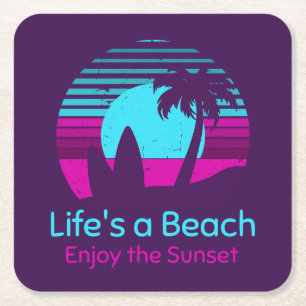 Posavasos Cuadrado De Papel El retro Sunset Surfboard Palm Tree Life es una pl