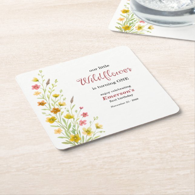 Posavasos Cuadrado De Papel Elegant Yellow Wildflower 1st Birthday Party (En perspectiva)