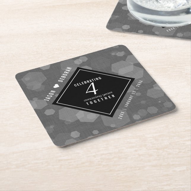 Posavasos Cuadrado De Papel Elegante celebración del cuarto aniversario de Bod (En perspectiva)