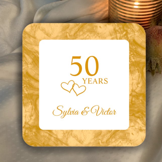 Posavasos Cuadrado De Papel Fiesta de 50 Aniversario Moderno Personalizado (Add couple’s names for simple elegant golden 50th anniversary party personalized coasters.
)