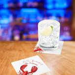 Posavasos Cuadrado De Papel Fiesta de nombre blanco de langosta roja de verano<br><div class="desc">Náutica,  verano y mar. Una langosta roja de fondo blanco. Guión de estilo con letras de la mano roja y texto curvo: ¡Hola verano! Plantilla para un nombre. ¡Ideal para una casa de playa o de verano!</div>