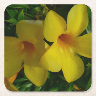 Posavasos Cuadrado De Papel Flores de trompeta doradas II tropicales