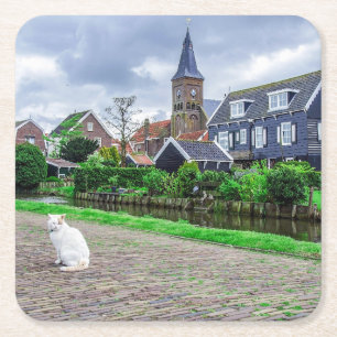 Posavasos Cuadrado De Papel Gato en el pueblo pesquero tradicional