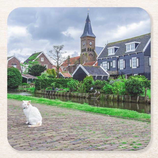 Posavasos Cuadrado De Papel Gato en el pueblo pesquero tradicional (Anverso)