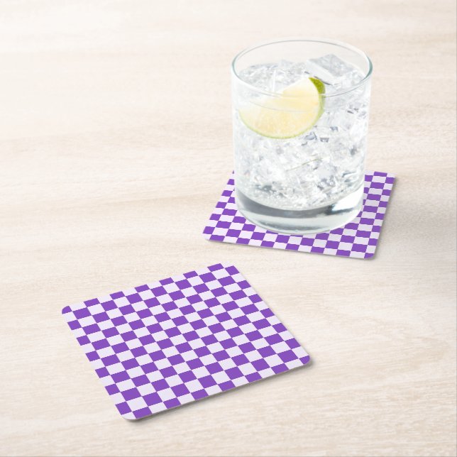 Posavasos Cuadrado De Papel Grape soda checkerboard pattern (In situ)