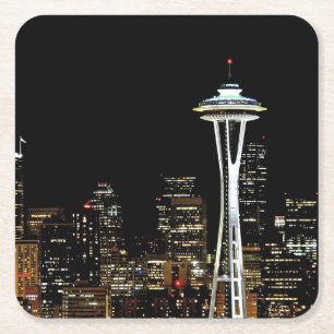 Posavasos Cuadrado De Papel Horizonte de Seattle en la noche, con la aguja del