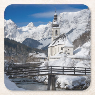 Posavasos Cuadrado De Papel Iglesia en la nieve con los Alpes