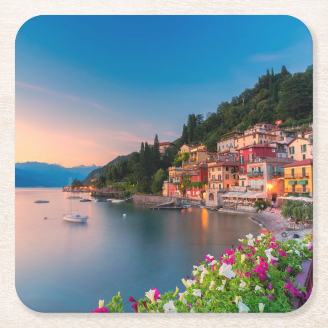 Posavasos Cuadrado De Papel Línea costera | Varenna, Lombardía, Italia (Anverso)