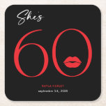 Posavasos Cuadrado De Papel Lips rojas minimales modernas de 60 años<br><div class="desc">Moderna y moda, este diseño de montaña de papel de cumpleaños declara, "ella tiene 60 años" y combina el clásico blanco y negro con acentos de rojo brillante, con un lúgubre par de labios. Su diseño mínimo es un diseño simple y divertido para celebrar el cumpleaños del hito. Creado por...</div>