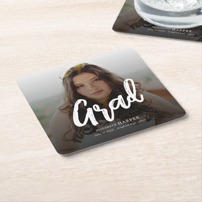 Posavasos Cuadrado De Papel Modern Grad Brush Script Photo Graduation  (En perspectiva)