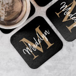 Posavasos Cuadrado De Papel Monograma de oro negro brillante elegante guión mo<br><div class="desc">Monograma de oro negro brillante Elegante estilo de escritura moderna Cuadrado de papel. Personalice fácilmente esta moderna y elegante montaña de papel cuadrado con su monograma y nombre personalizado.</div>