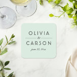 Posavasos Cuadrado De Papel Monograma moderno de Boda de tinta y negro<br><div class="desc">Las modernas y modas galeras de boda verde azul de menta presentan un diseño de monograma tipográfico negro elegante y mínimo,  que se puede personalizar con los nombres de novias y novios y la fecha de boda.</div>