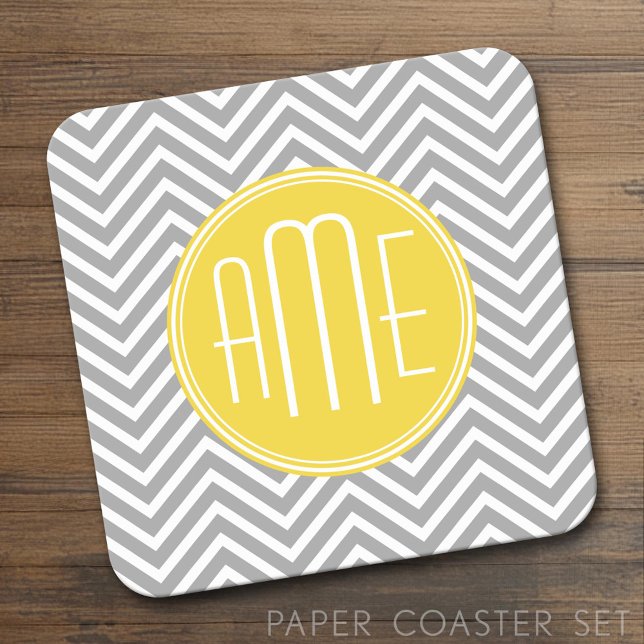 Posavasos Cuadrado De Papel Monograma Personalizado de Chevrons Gris y Amarill (Custom Coaster Set)