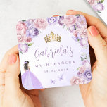 Posavasos Cuadrado De Papel Morado Rubor Floral Quinceañera<br><div class="desc">Estas encantadoras cataratas fiestas de quinceañera cuentan con un borde de rosas lilas púrpura y rosa rubor sobre un fondo de color morado. Una tiara dorada, un chica de pelo oscuro con un vestido de princesa morada y pequeñas mariposas violetas decoran el texto. El nombre del invitado de honor aparece...</div>
