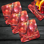 Posavasos Cuadrado De Papel Navidades de Star Ornament<br><div class="desc">Las galas personalizados cuentan con un hermoso adorno de árbol de Navidad con estrella roja,  las palabras "Feliz Navidad" y están personalizadas con tu nombre o personalización con el nombre de las anfitrionas de vacaciones. COINCIDIENDO elementos de nuestra colección.</div>