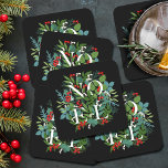 Posavasos Cuadrado De Papel NOEL Berries Greenery Holiday Negro<br><div class="desc">La palabra NOEL entre hojas de invierno y bayas sobre fondo negro (o cualquier color),  estos embutidos de papel son elegantes para cualquier ocasión de Navidad de vacaciones. COINCIDIENDO con los artículos de nuestra tienda.</div>
