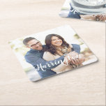 Posavasos Cuadrado De Papel Nombre y foto personalizados<br><div class="desc">Personalice este juego de Papel de montaña rusa con su foto favorita y su nombre centrado cerca de la parte inferior en un guión blanco. Si el texto se pierde en la foto, haga clic en personalizar para que el texto sea más ligero, más oscuro o lo elimine sólo por...</div>