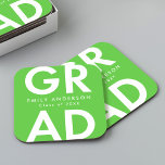 Posavasos Cuadrado De Papel Partido de Graduación Verde en negrita<br><div class="desc">Máster de papel para graduación de personalizados con "Grad" en letras blancas en negrita con fondo verde lima. Personalice los cursos de graduación añadiendo el nombre del graduado y el año de graduación. Los cursos de graduación personalizados son perfectos para fiestas de graduación de la escuela secundaria y universitaria.</div>