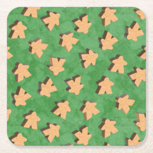 Posavasos Cuadrado De Papel Pieza de juego de meeple de madera 3D sobre toalla