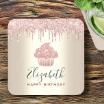 Posavasos Cuadrado De Papel Purpurina de quequitos rosados gotea moderno fiest<br><div class="desc">Relájese con su bebida favorita y proteja su mobiliario con estos cuentacuentos de papel con nombres personalizados, sencillos y modernos. Una torta de oro purpurinoso, moda, rosa, tipografía de escritura elegante y goteo de purpurinas superponen un falso fondo de color oro de champán metálico. Personaliza con el nombre y el...</div>