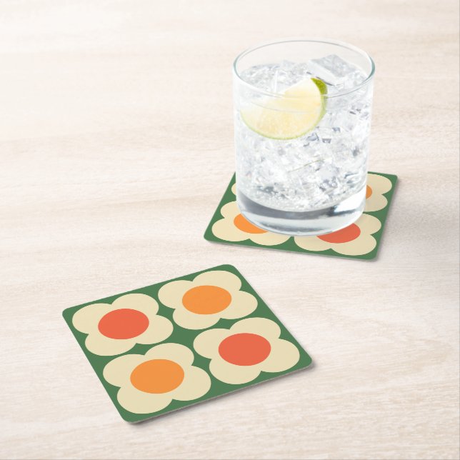 Posavasos Cuadrado De Papel Retro 70s Scandi Flowers -Mid mod- Orange on Green (In situ)