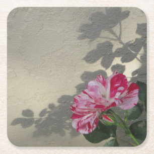 Posavasos Cuadrado De Papel Rosa y sombra vanguardista
