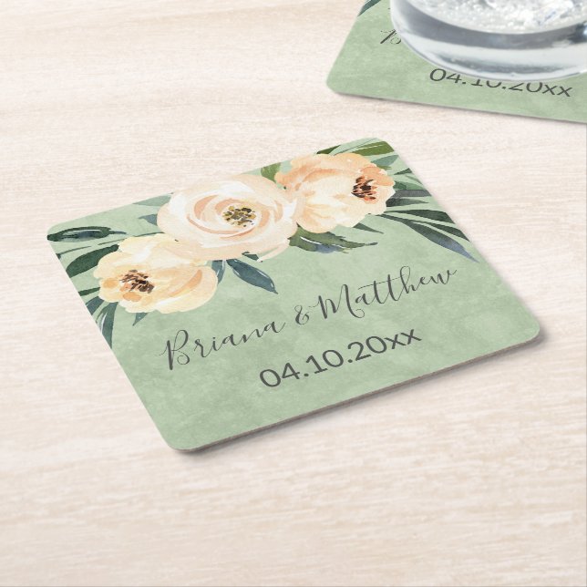 Posavasos Cuadrado De Papel Rubor floral beige sobre Boda verde (En perspectiva)