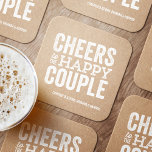 Posavasos Cuadrado De Papel Saludos a la feliz cena de ensayo de la pareja<br><div class="desc">Antes del día de tu boda, diviértete con una celebración de "Brews Before I Do's". Ya sea una cena de ensayo, una despedida de soltero o una fiesta de compromiso, este divertido y audaz diseño de montaña es perfecto para una celebración con temas de cerveza o cerveza. Este diseño original...</div>