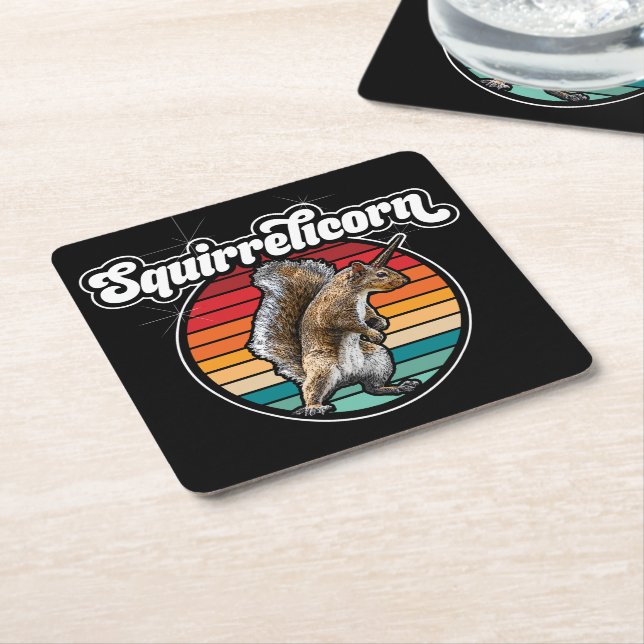 Posavasos Cuadrado De Papel Squirrelicorn - unicornio de ardilla divertida (En perspectiva)