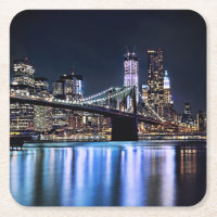 Vista de la reflexión del puente de Brooklyn de