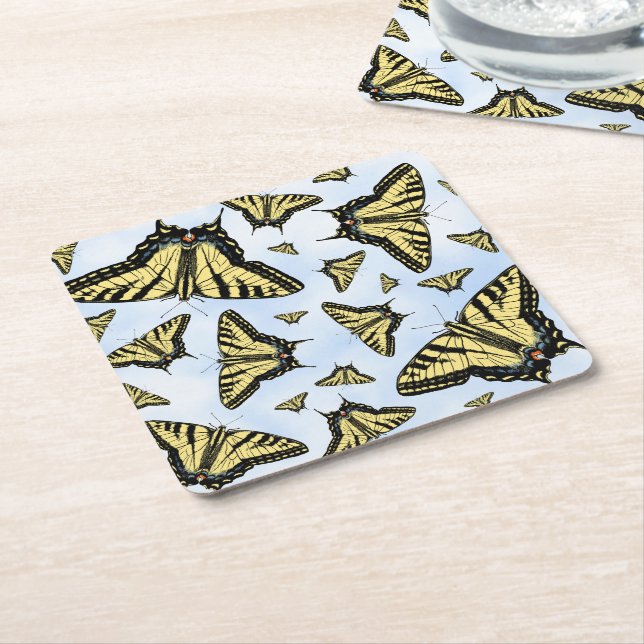 Posavasos Cuadrado De Papel Yellow Swallowtail Butterflies Blue Sky Custom (En perspectiva)