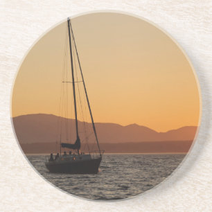 Posavasos De Arenisca Barco De Navegación Al Atardecer En El Sonido Pug