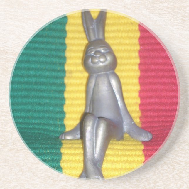 Posavasos De Arenisca Bunny in Rasta Colours: Un toque de Groovy (Frente)